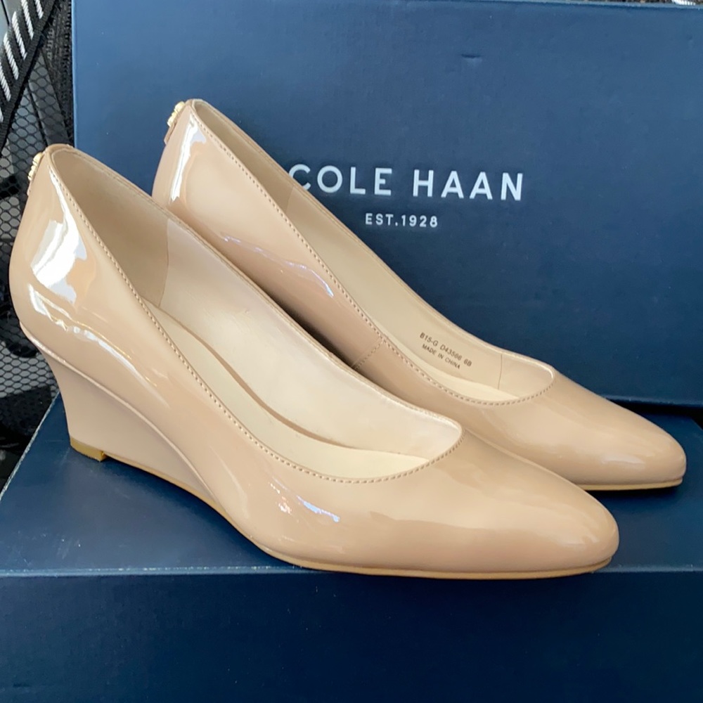 Cole Haan Prieta Patent Leather Wedges maple sugar color size 6